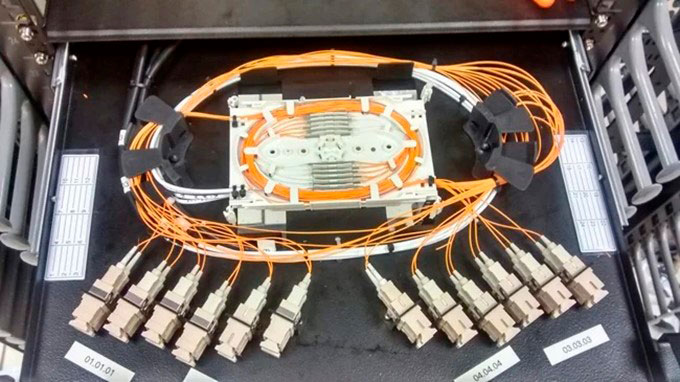 Fibra óptica possui inúmeras vantagens em relação as demais tecnologias existentes no mercado