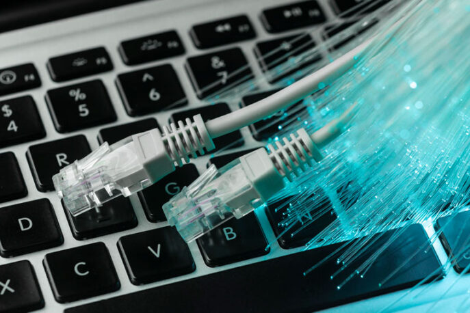 Fibra óptica garante ultra velocidade de conexão.